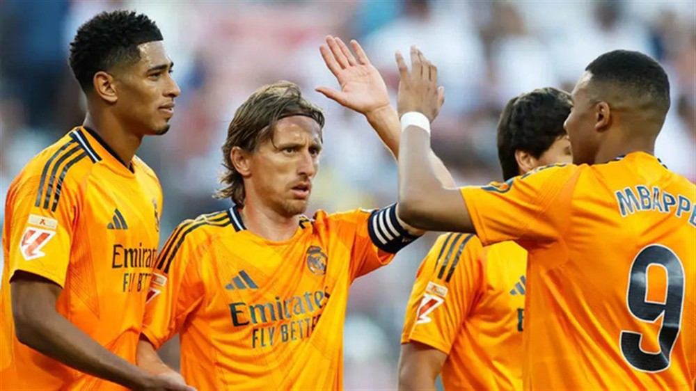 أنشيلوتي عن التجديد لمودريتش: سنتخذ القرار الأمثل له وللفريق