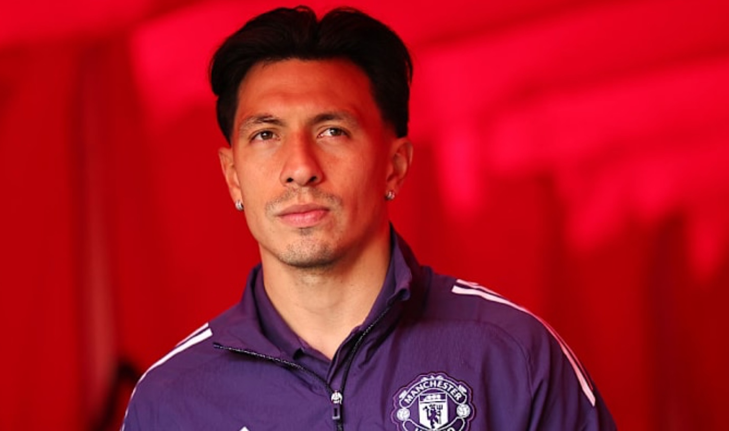 ليساندرو مارتينيز يدعم دفاعات يونايتد