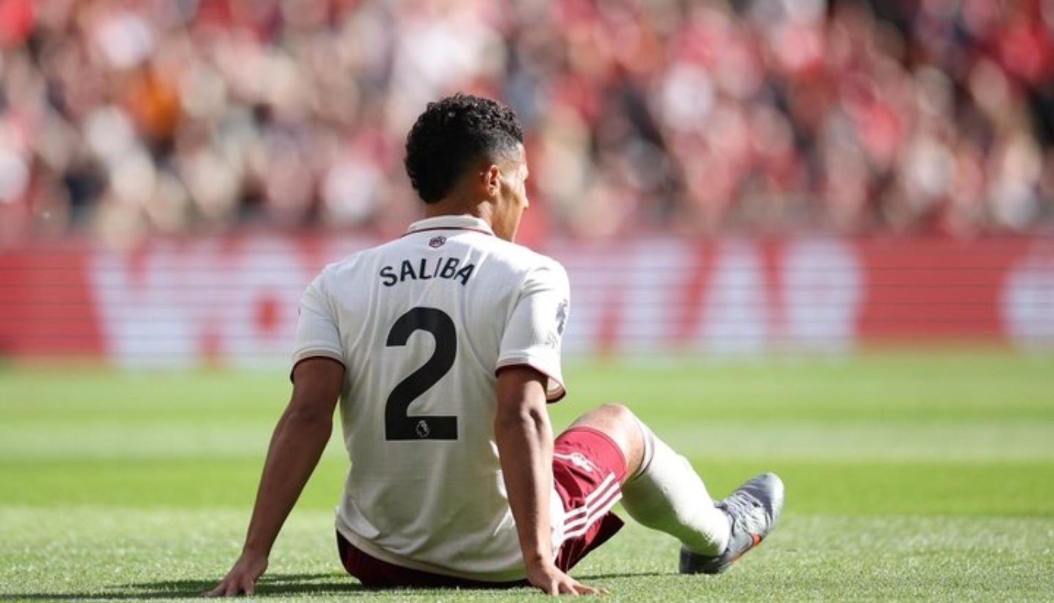 أرتيتا يكشف سبب غياب ساليبا عن قمة ستامفورد بريدج