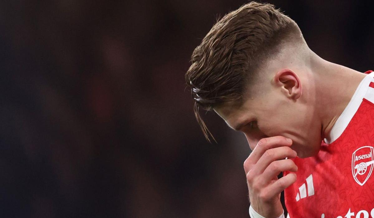 أرتيتا يدافع عن مهاجمه السويدي