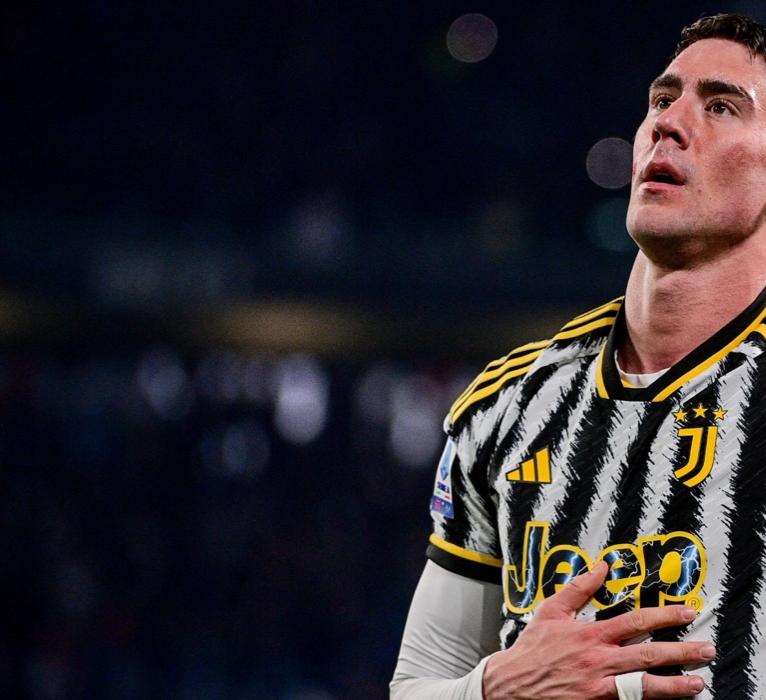 البرسا يصرف النظر عن ضم مهاجم يوفي