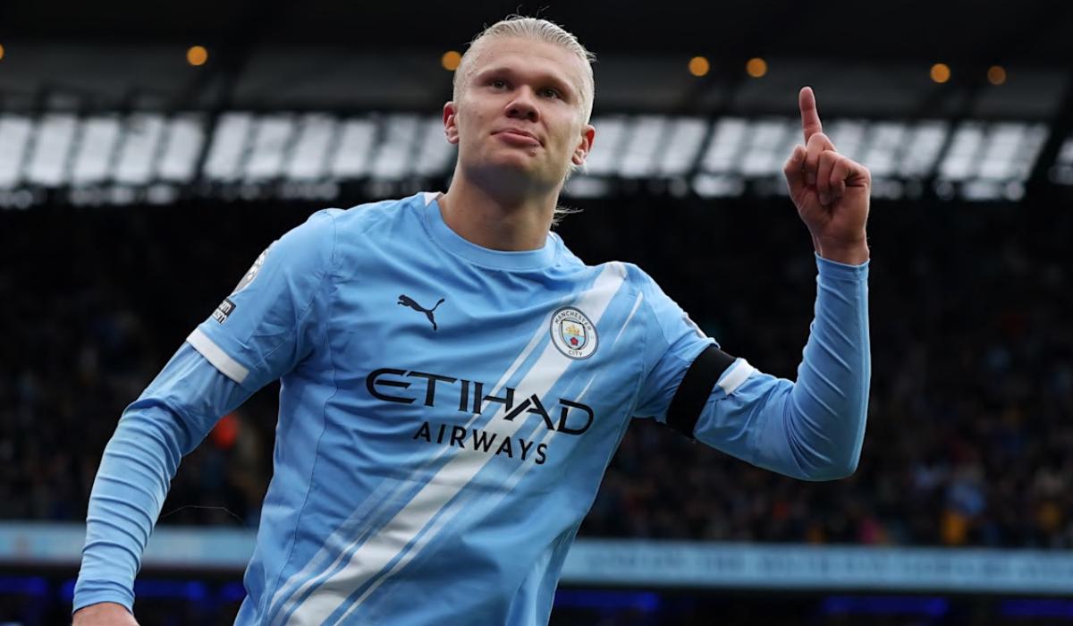 هالاند يقود سيتي للصدارة مؤقتا 