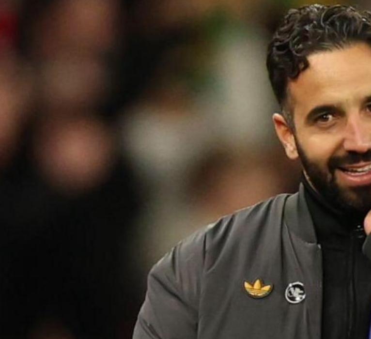 مدرب مان يونايتد لا يستبعد ضم لاعبين جدد في يناير