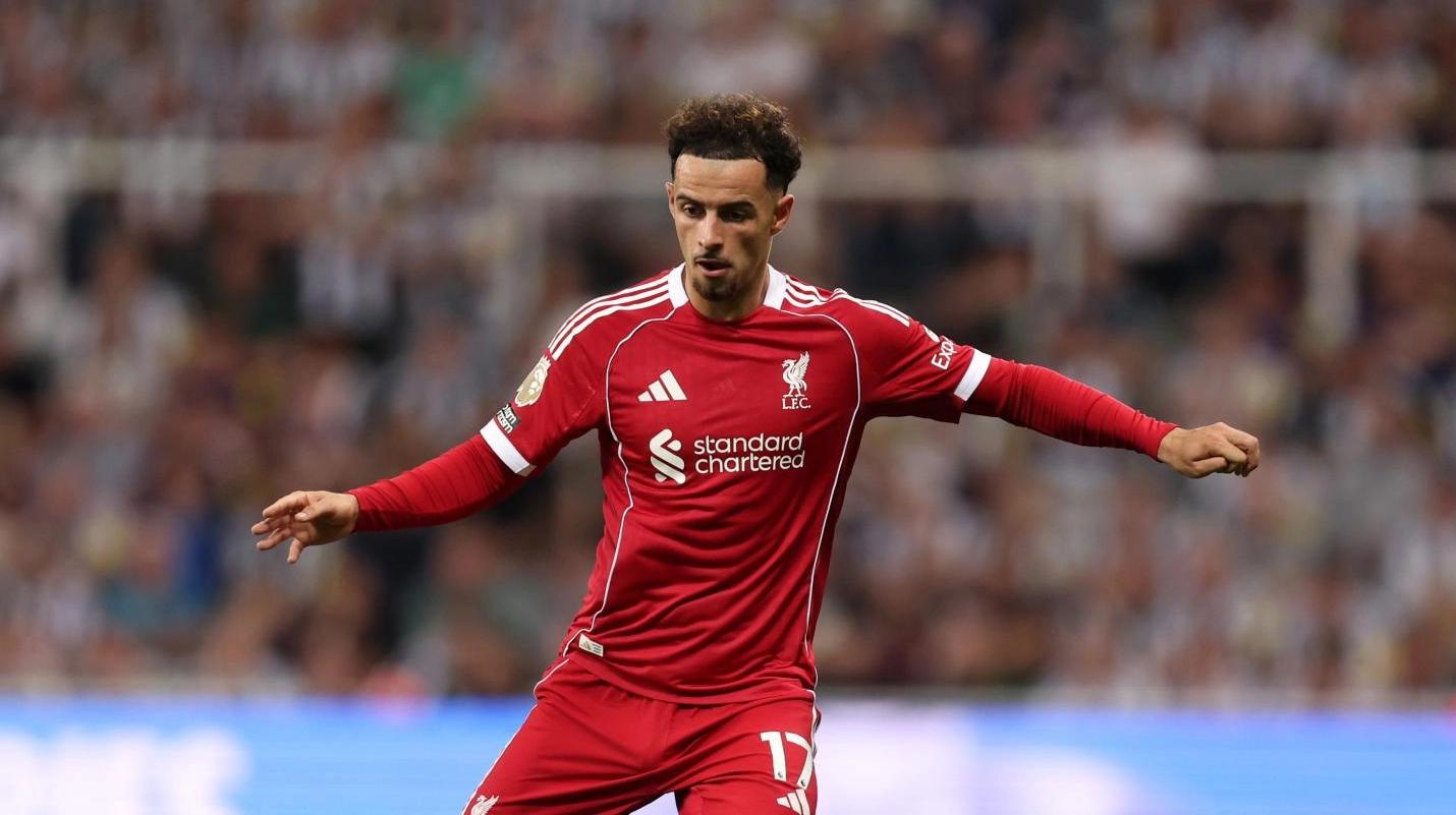 لاعب وسط ليفربول يدخل على رادار توتنهام