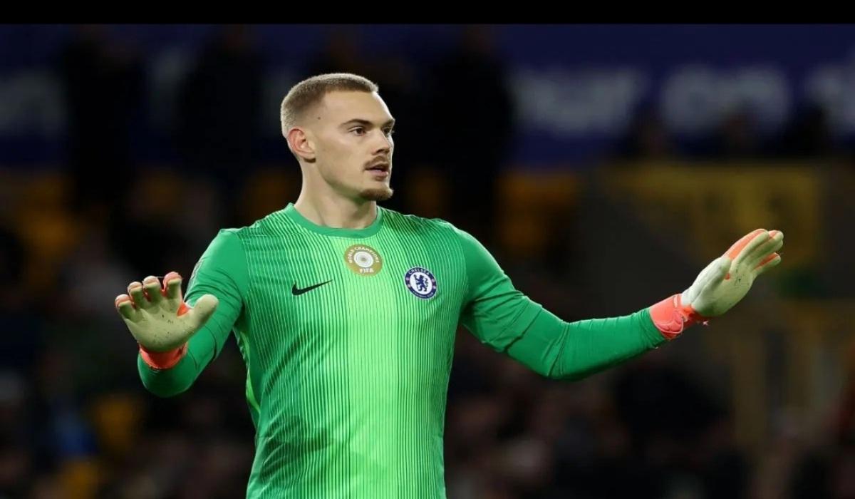 مدرب تشيلسي يبرر قرار إشراك يورجنسن أمام فيلا