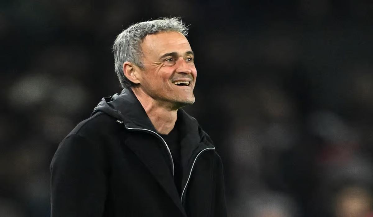 إنريكي: نحن فريق شاب ومثابر