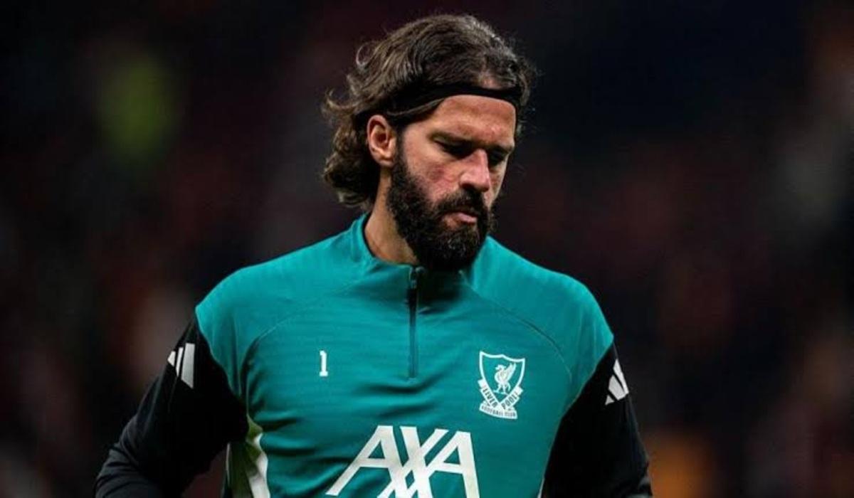 سلوت غير متأكد من مشاركة أليسون ضد توتنهام