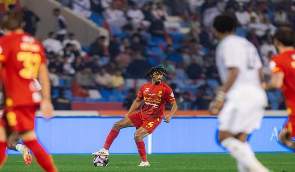 القادسية يسقط الأهلي ويحرمه من الصدارة