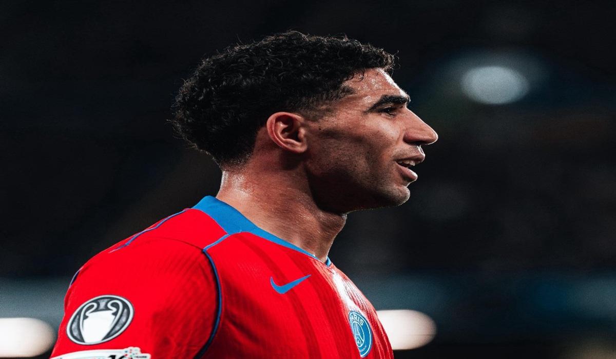 وكيل حكيمي يستبعد رحيل اللاعب عن باريس