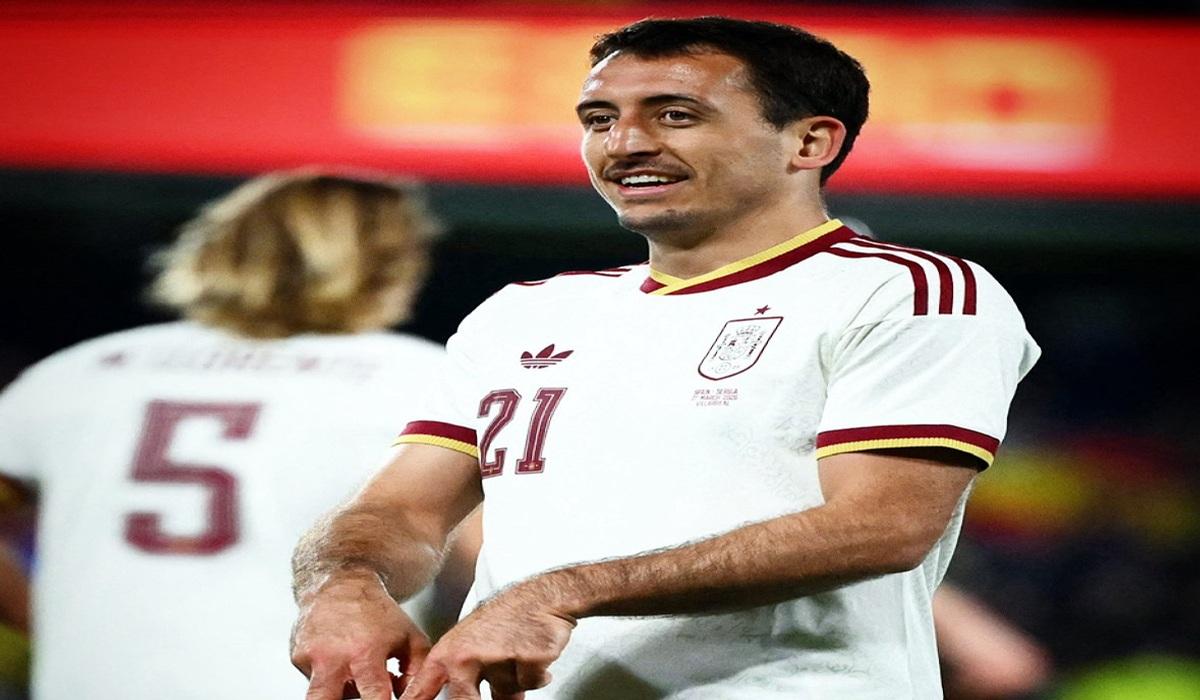 دي لا فوينتي يشيد بقدرات نجمه أورزابال