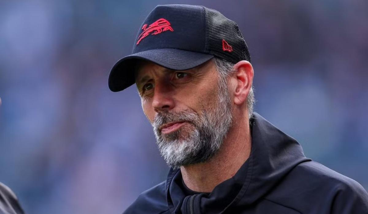 بورنموث يكشف عن هوية مدربه الجديد