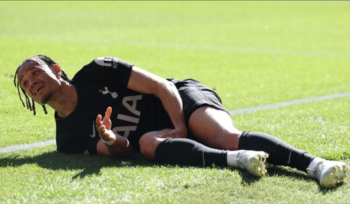 تشافي سيمونز يغيب عن هولندا في المونديال