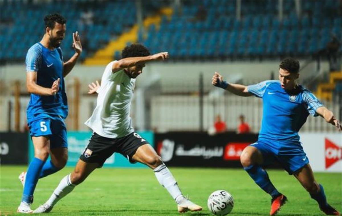 سيد منير يدير لقاء بيراميدز وكهرباء الإسماعيلية في الدوري