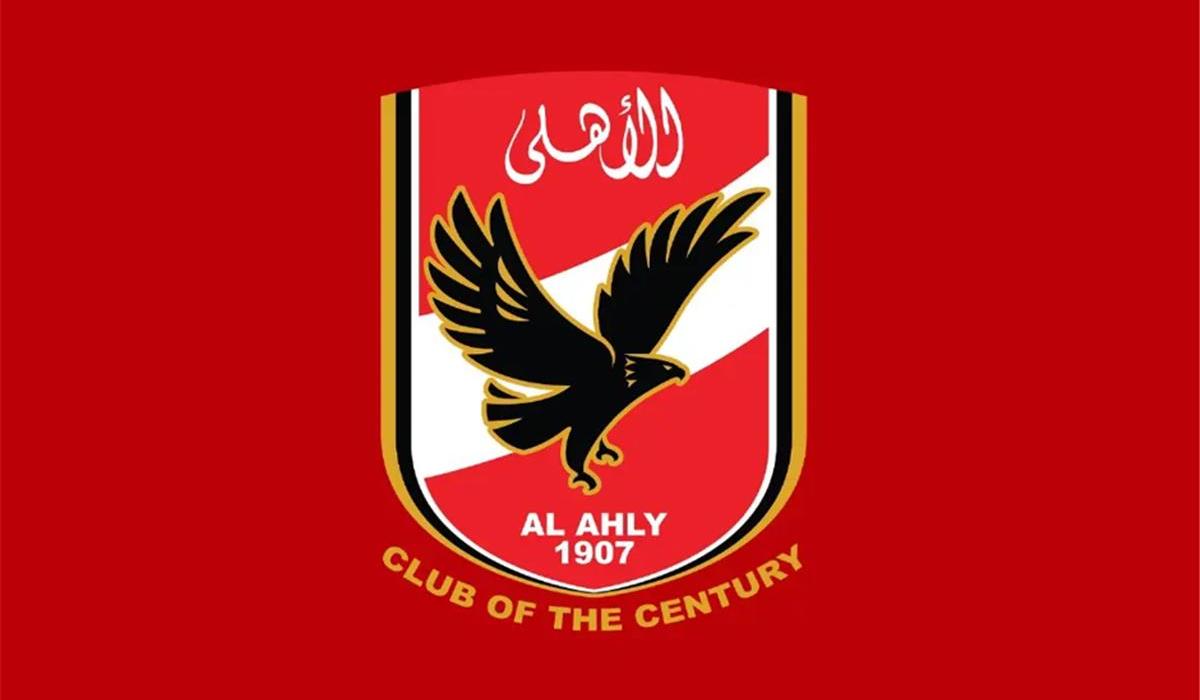 الأهلي يكثف مفاوضاته للتعاقد مع أسامة فيصل