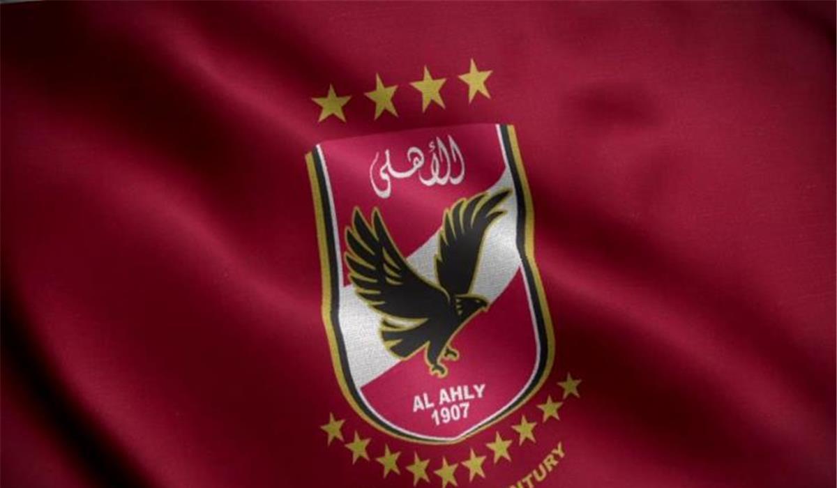 الأهلي يرد على أنباء التعاقد مع أحمد حجازي