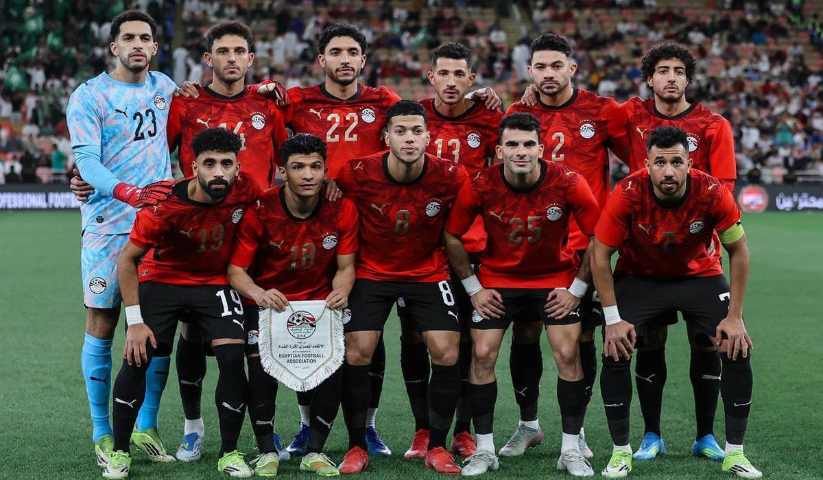 عمر السولية يدعم إسلام عيسى بعد إصابته بالرباط الصليبي