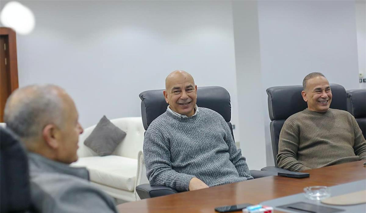 إجتماع بين هاني أبو ريدة وحسام حسن