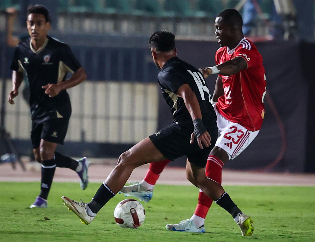 يوسف يوضح موقف الأهلي من التجديد لديانج