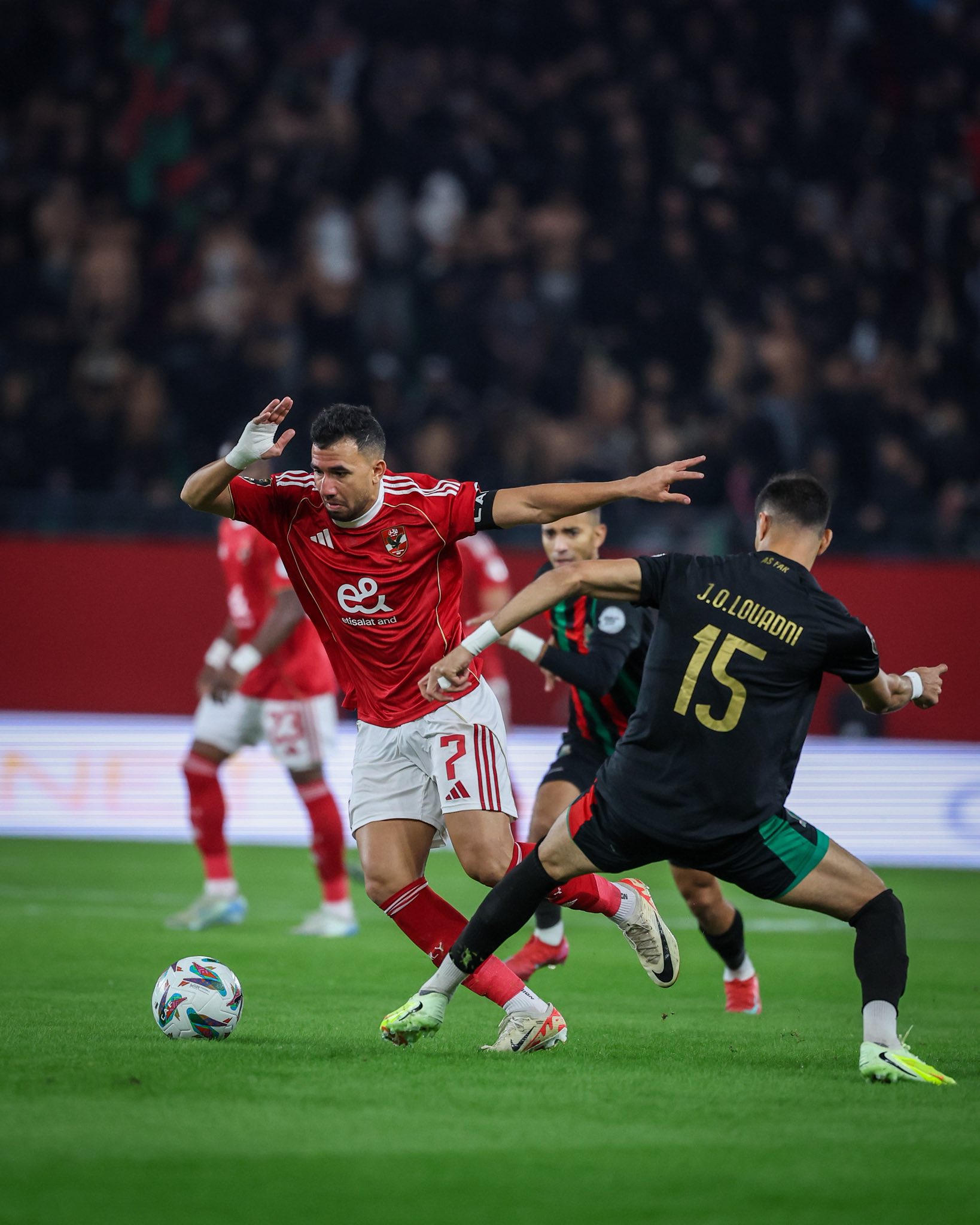 الأهلي يتعادل أمام الجيش الملكي بعد مباراة عصيبة