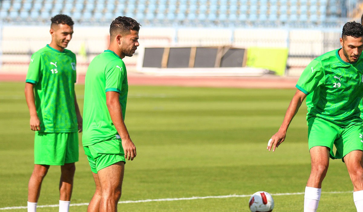 المصري يبدأ تأمين عقود سداسي الفريق