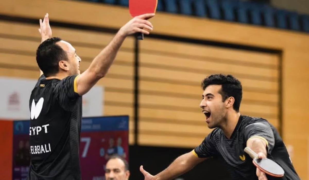 مركز تاريخي للبيلي وعبد العزيز في تصنيف زوجي تنس الطاولة