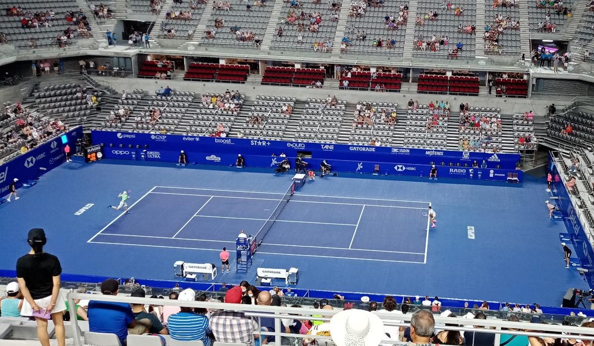 التنس في تحدي أمام الرصاص بالمكسيك