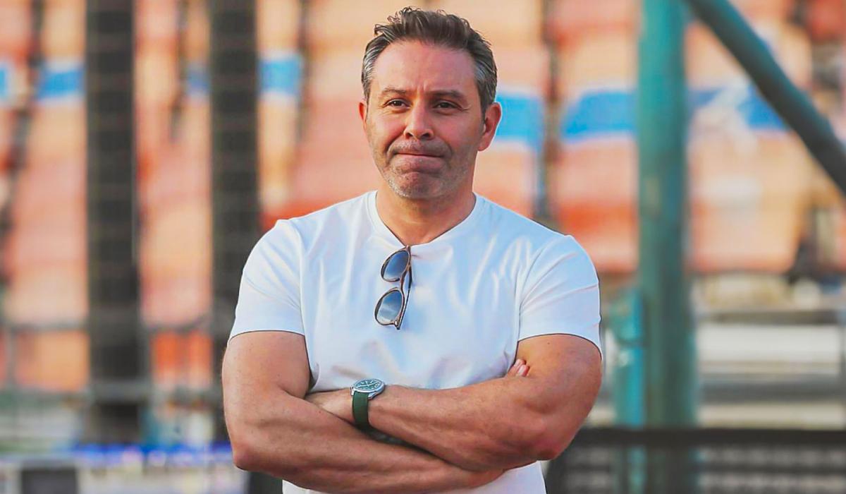 حازم إمام يكشف تفاصيل جلسة ممدوح عباس مع مجلس الزمالك