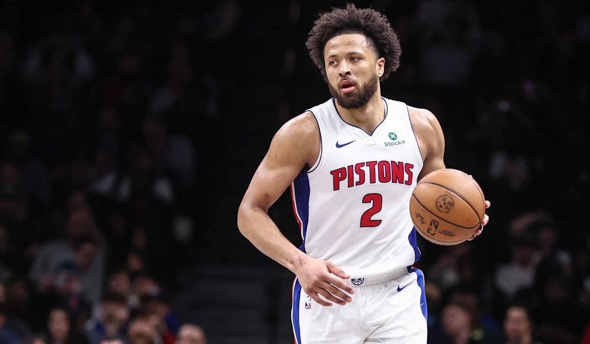 بيستونز يتأهل إلى الأدوار الإقصائية بدوري السلة الأمريكي