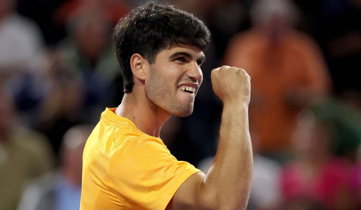 ألكاراز يهزم فونسيكا ويواصل تقدمه في دورة ميامي