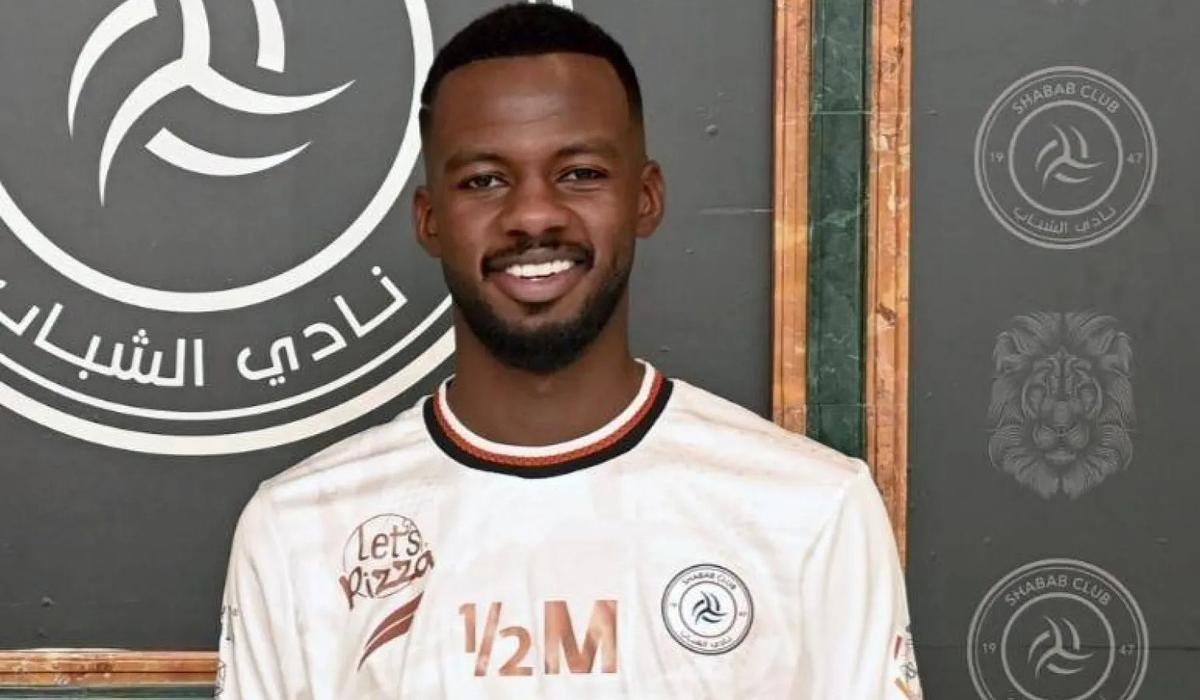 مدافع السعودية مهدد بالغياب عن ودية مصر