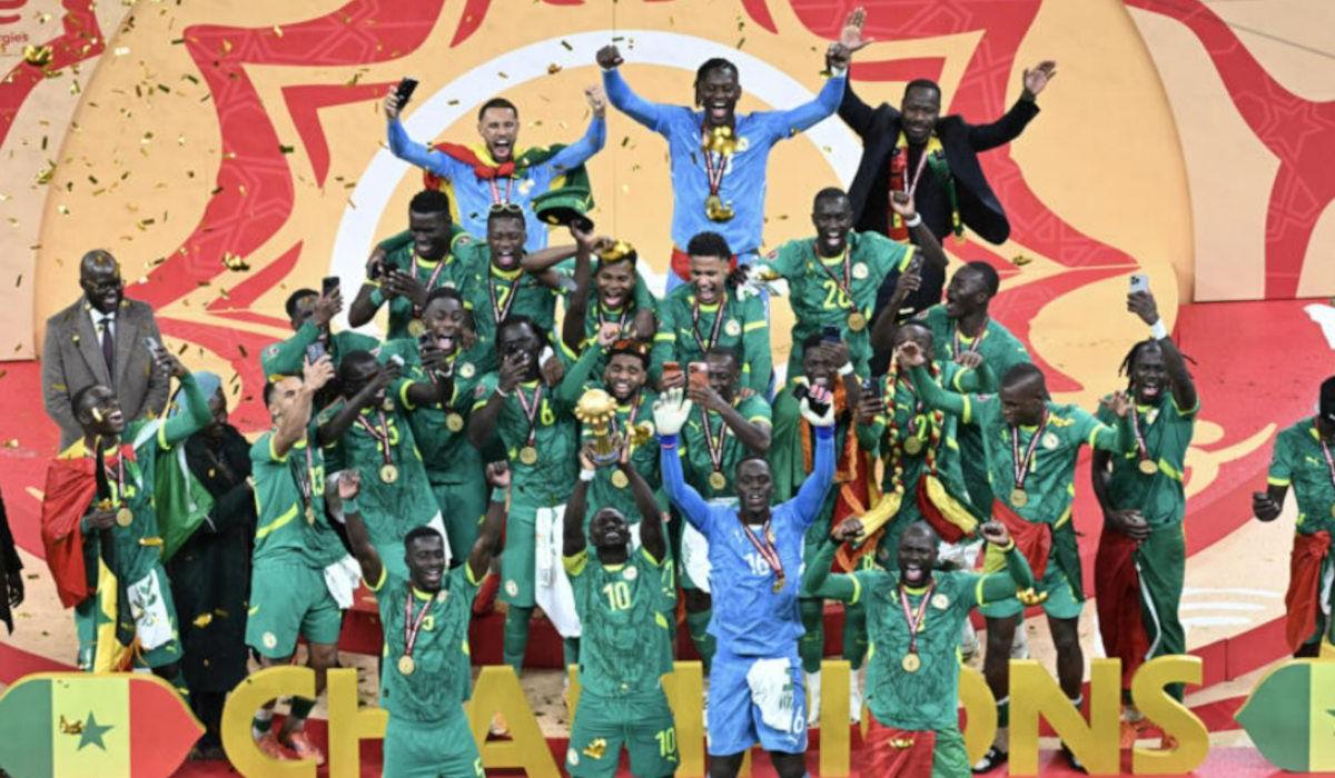 محامي مغربي يهدد السنغال قبل ودية بيرو