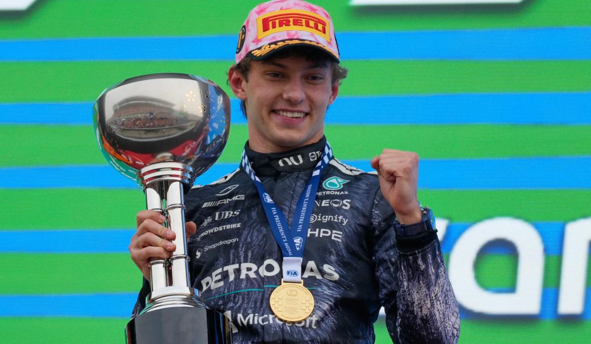 أنتونيلي يفوز بسباق جائزة اليابان للفورمولا