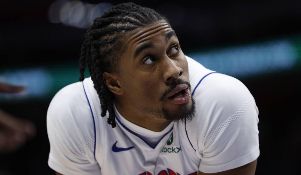 شيكاغو بولز يفسخ عقده مع جايدين آيفي