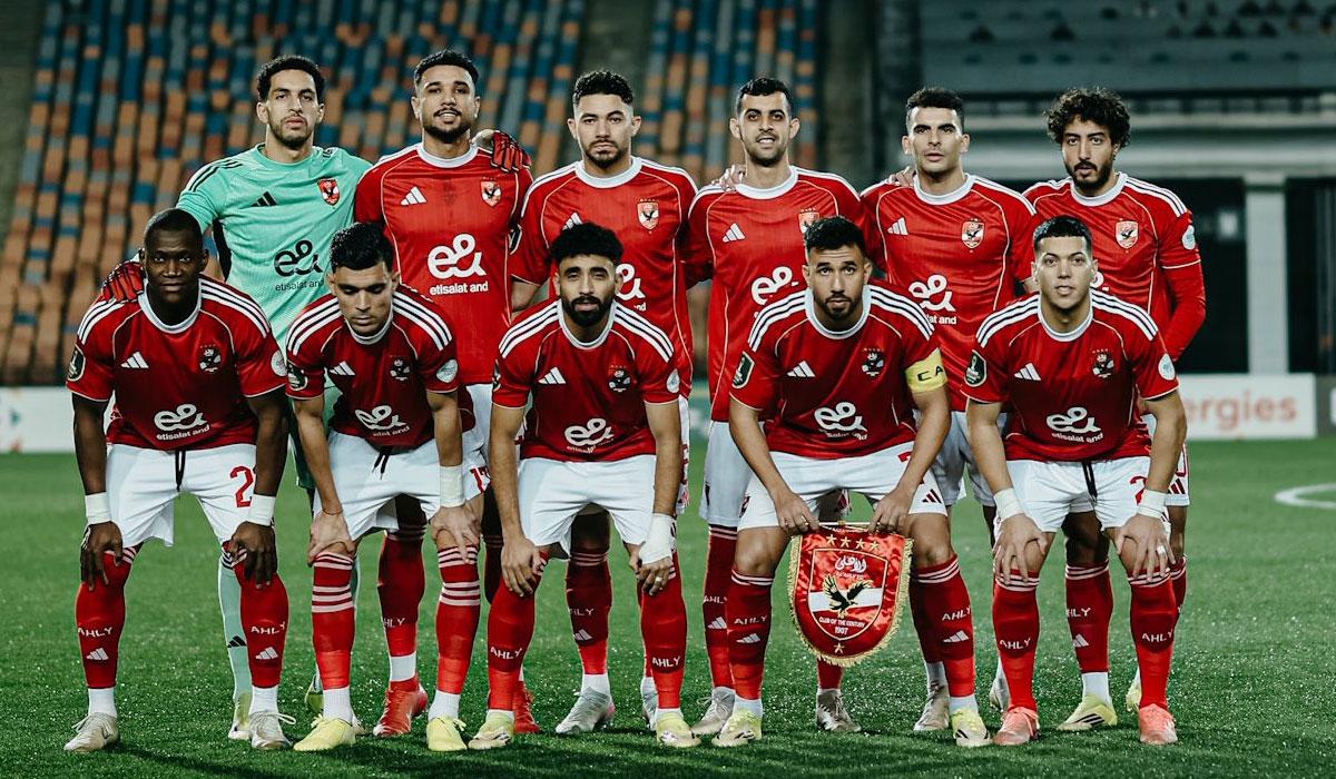 الأهلي يبتعد عن صراع اللقب بالتعادل أمام سيراميكا