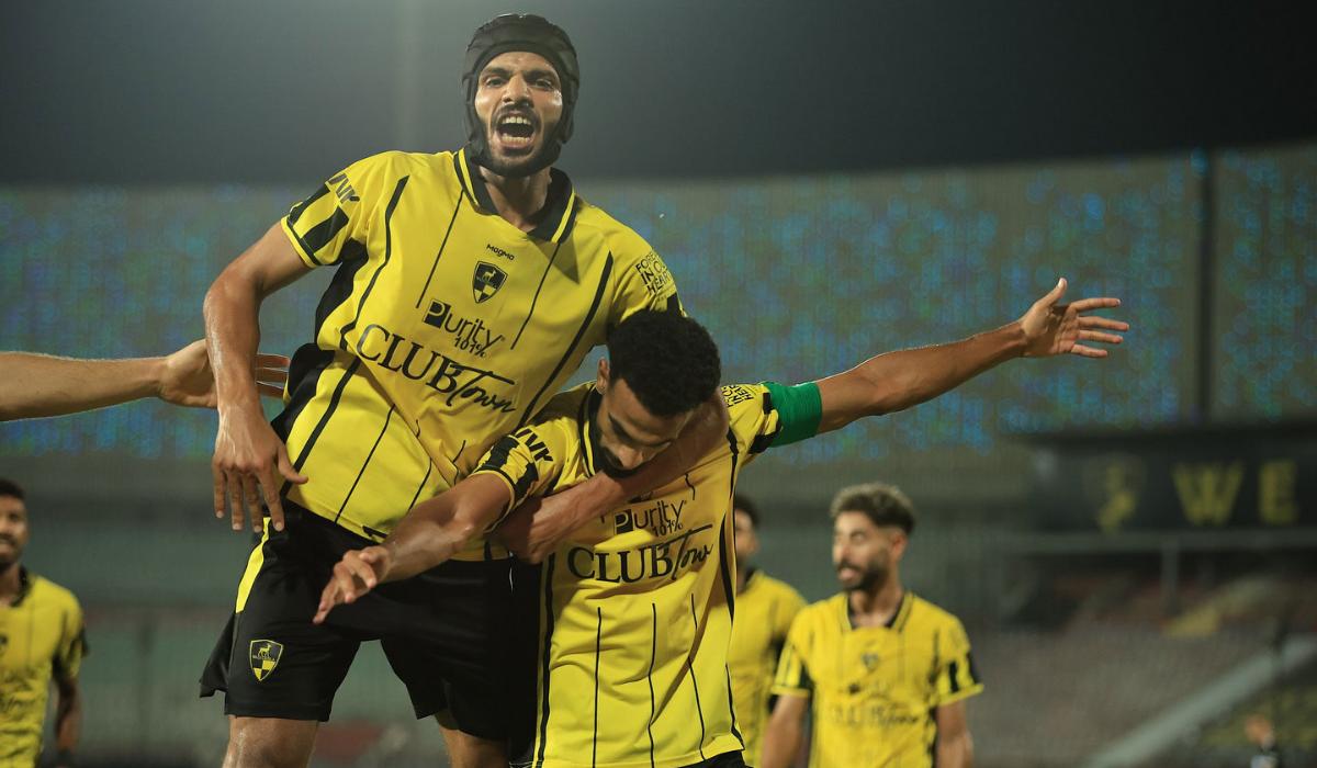 دجلة يضرب زعيم الثغر برباعية