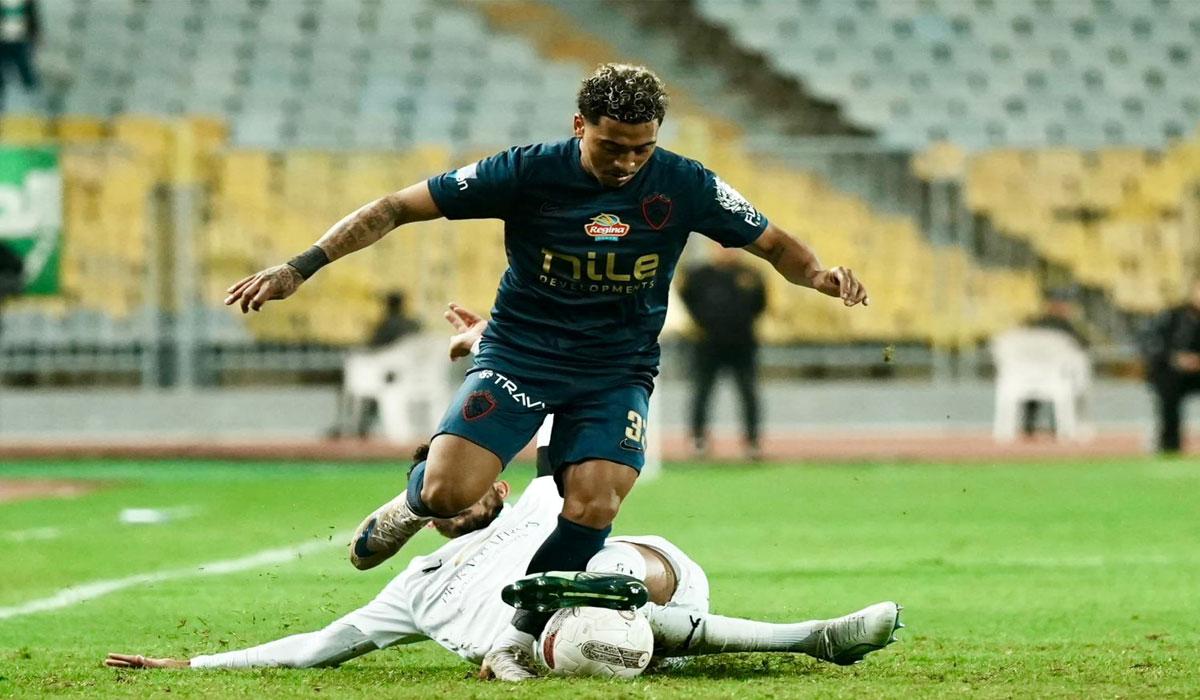 مستحقات صفقة بيزيرا تتسبب في إيقاف قيد الزمالك للمرة الـ15