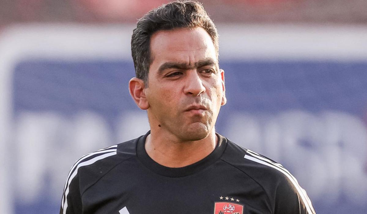 الأهلي يعلن رحيل عادل مصطفى عن الجهاز الفني