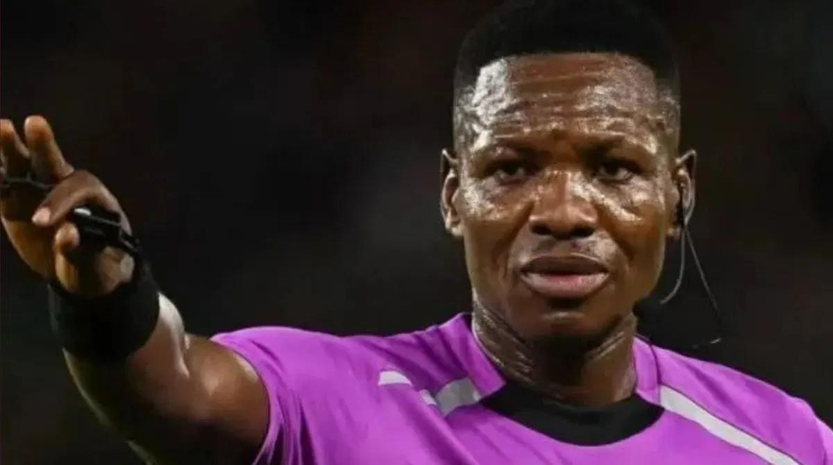 الكاف يختار حكم غاني لإدارة مباراة المغرب ونيجيريا