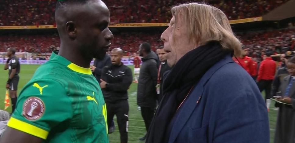 كلود لوروا يكشف تفاصيل حديثه مع ماني 