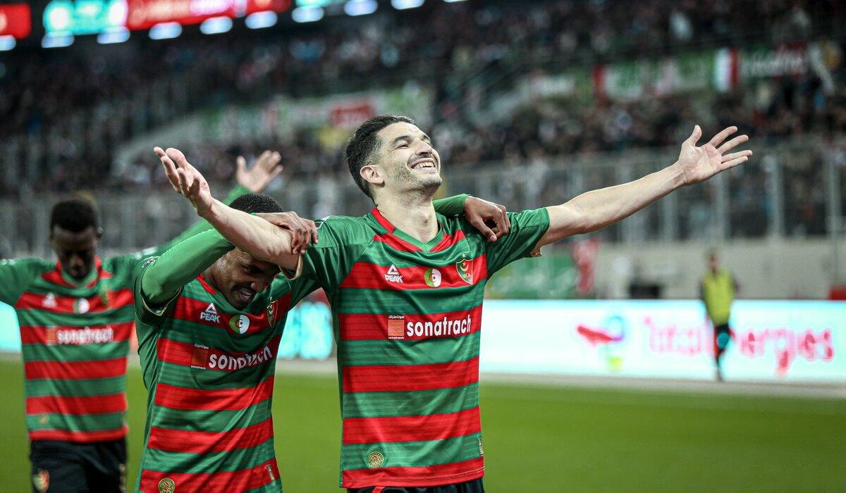 مولودية الجزائر يهزم الهلال 2-1 ويتقدم للوصافة مؤقتا