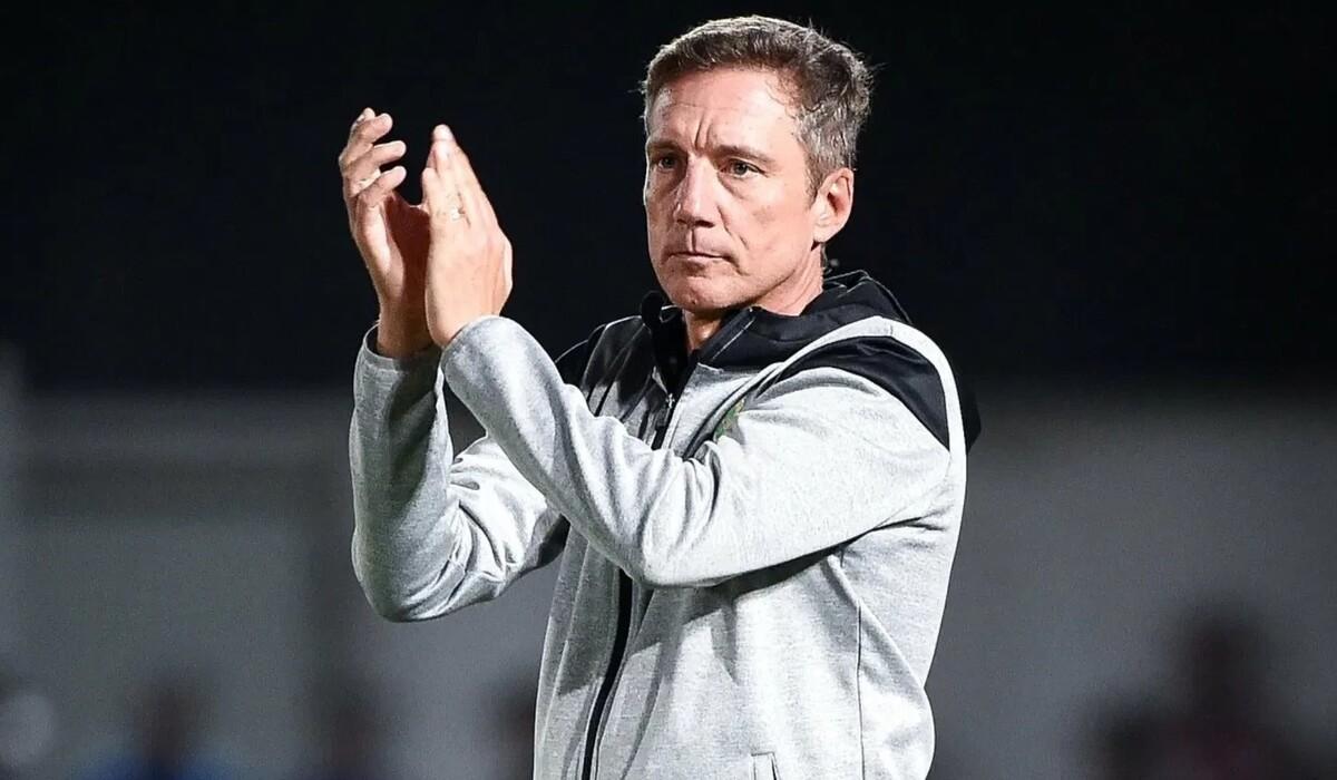 مدرب الجيش الملكي: التأهل أمام الأهلي جاء بشق الأنفس