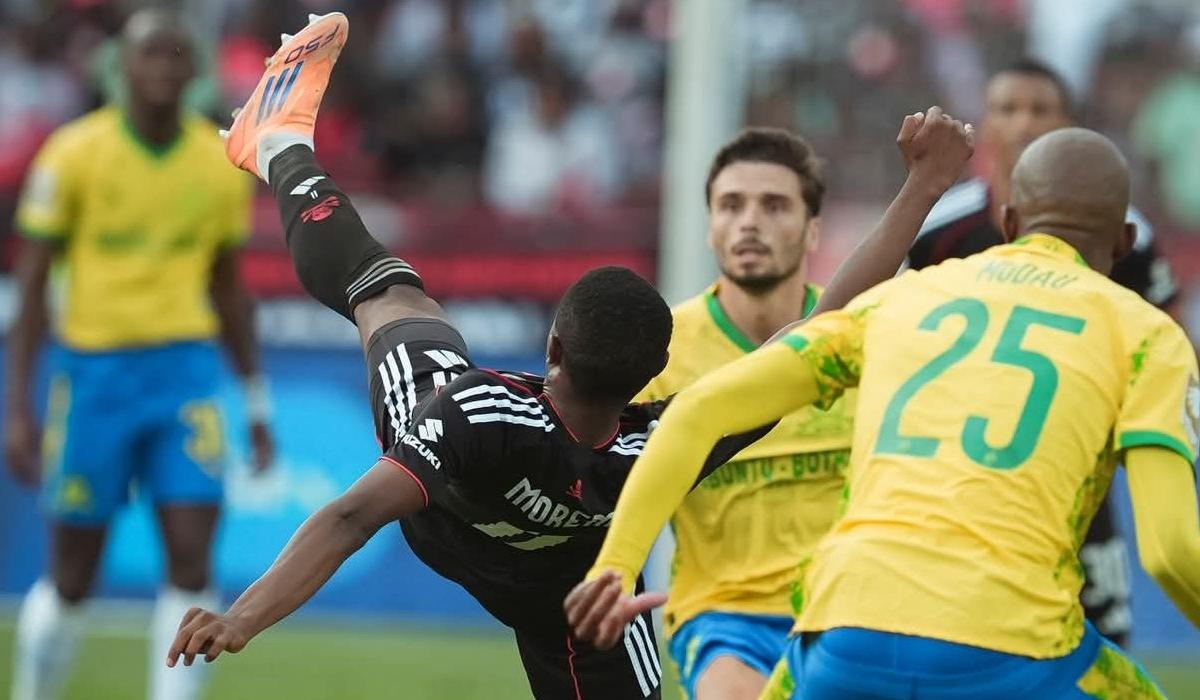 صن داونز يهزم أورلاندو 2-1 ويقلص الفارق معه في صدارة الدوري الجنوب أفريقي