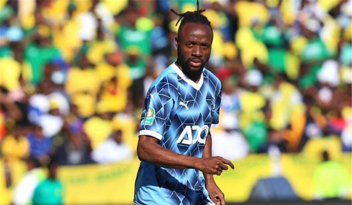 تقارير: بيراميدز يتوصل لاتفاق مع ماييلي لتجديد عقده موسمين