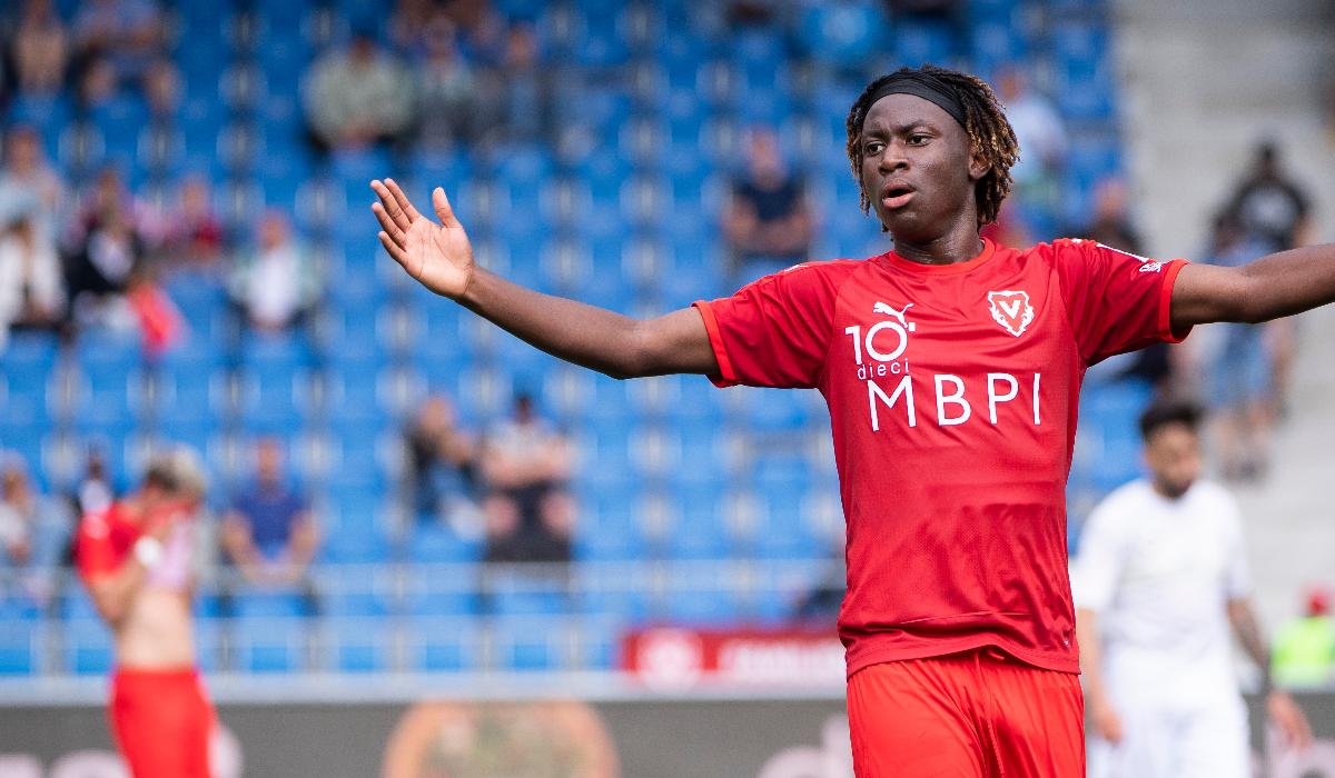 ريان فوسو يختار تمثيل منتخب الكاميرون