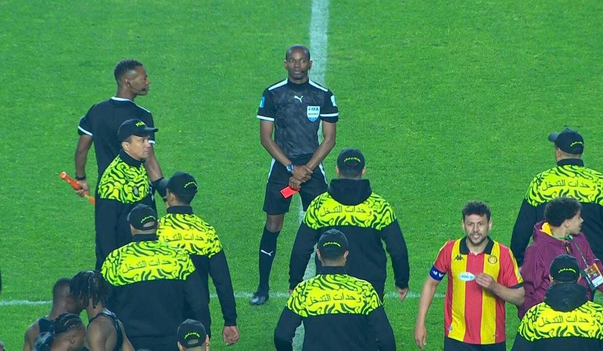 الأهلي يستقر على تقديم شكوى للكاف ضد الحكم عيسى سي