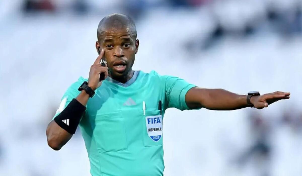 الجنوب أفريقي أبونجيل حكما لذهاب الزمالك وبلوزداد