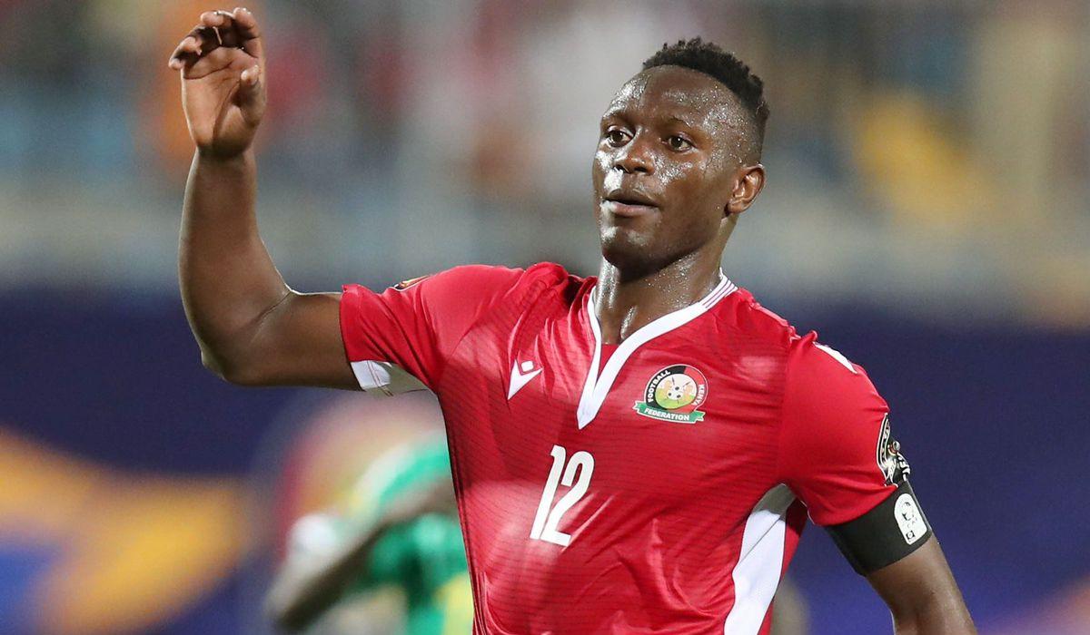 أسطورة الكرة الكينية بعلن إعتزاله رسميا