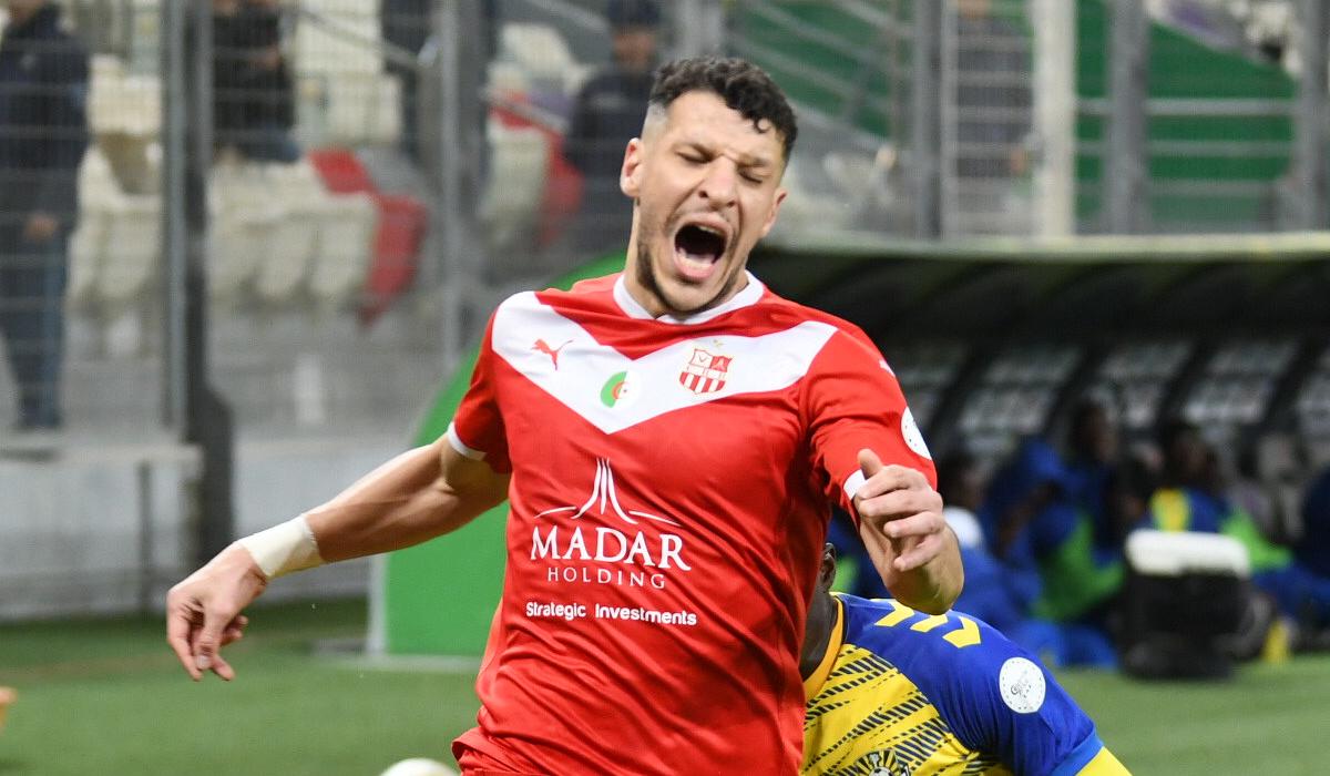 جراحة في الركبة تبعد شعيب كداد عن مباراتي الزمالك