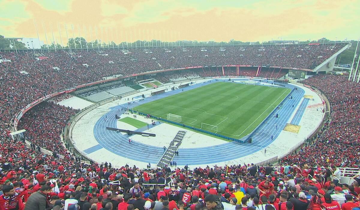 وزير الرياضة الجزائري يطلب زيادة أعداد الجماهير في نهائي الكونفيدرالية