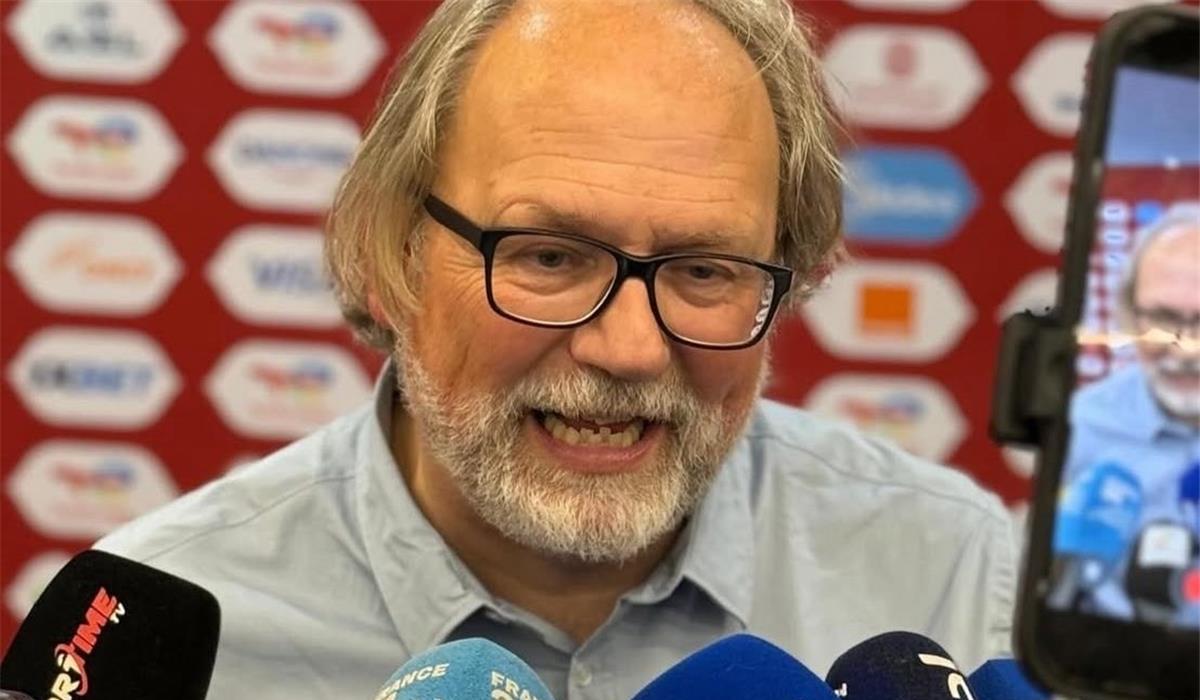 البلجيكي توم سينتفيت يعلن رحيله رسميا عن تدريب مالي